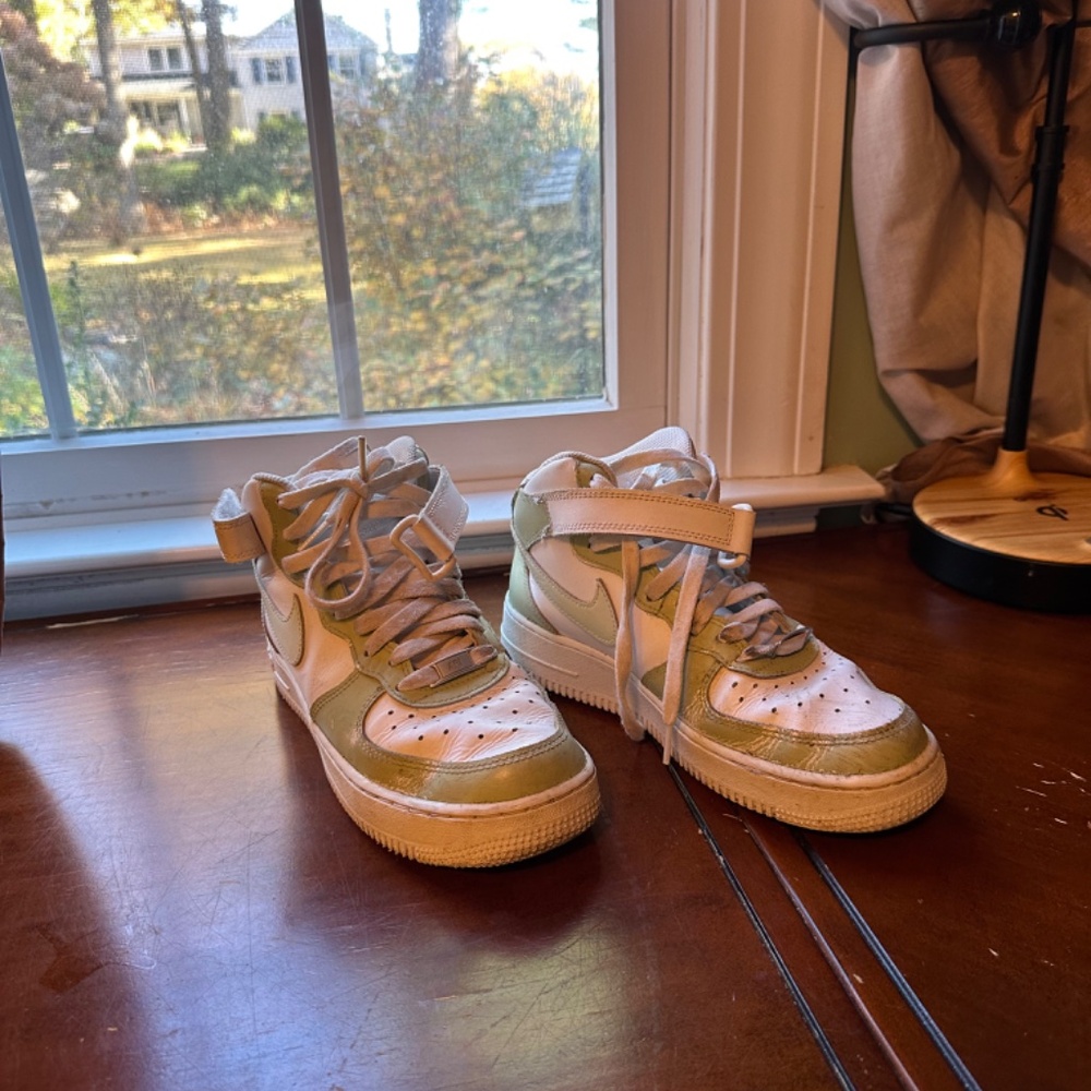 Custom-Made (Etsy) Nike Air Force 1 Sneakers Mid Sage Avocado Green Tea - Picture 4 of 12